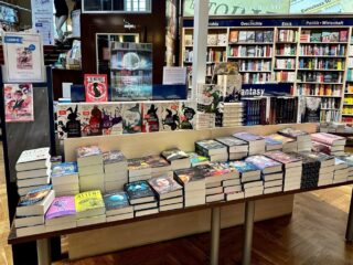 Büchertisch "Eintauchen - Fantasy/Science Fiction" in der Buchhandlung Ludwig.