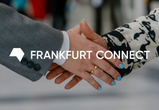 Zwei schüttelnde Hände, davor steht "Frankfurt Connect"