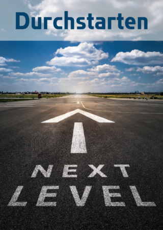 Plakat zum Lesemotiv Durchstarten mit dem Blick auf einer Startbahn, auf der Next level steht