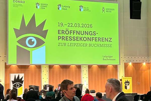 Peter Kraus vom Cleff wird auf der Eröffnungspressekonferenz interviewt.