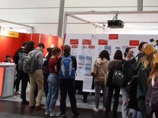Besucherinnen und Besucher auf der Leipziger Buchmesse
